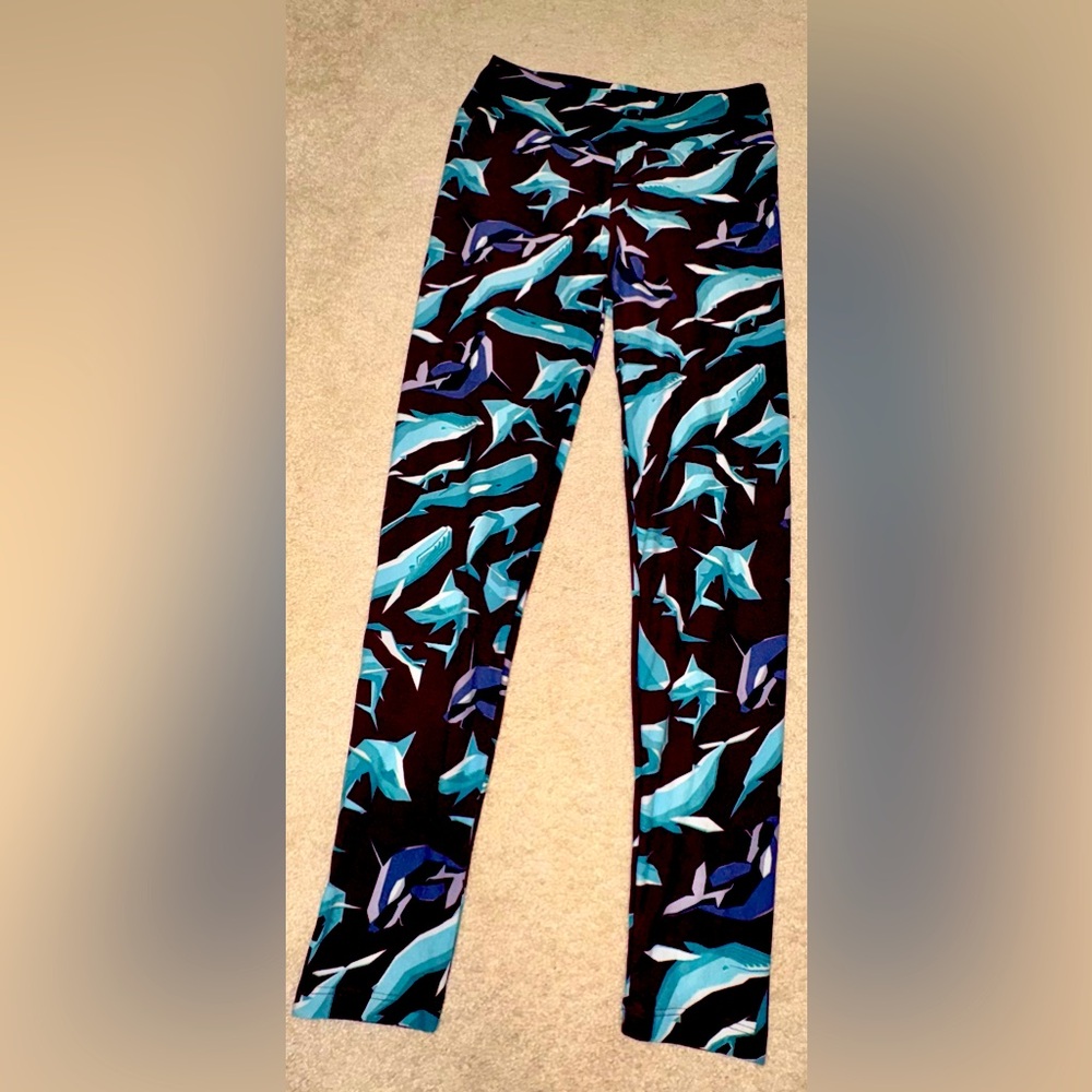Lularue,one size,purple leggings with blue sharks/dolphins theme, never wore